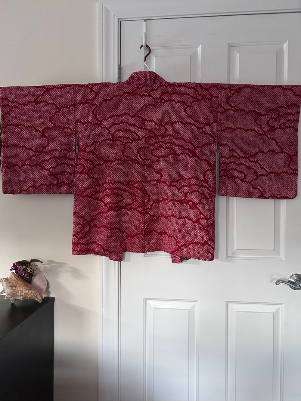 Stunning Vintage Silk Haori Kimono Jacket – Crimson & White Kanoko Shibori - Picture 6 of 14